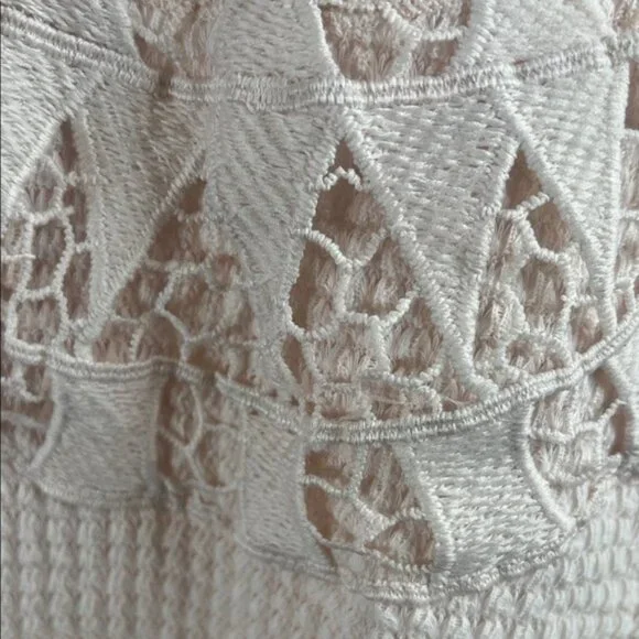 Chic Lace Detail Women's Tank Top - Picture 7 of 8